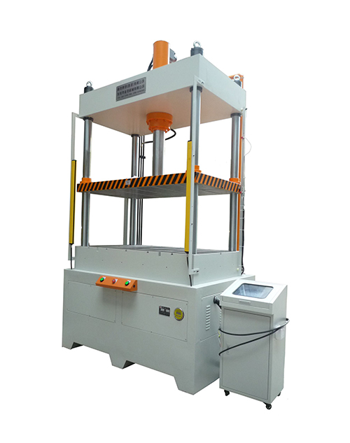 定製型四（sì）柱（zhù）油壓機